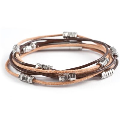 Varias Wickelarmband - naturbraun / dunkelbraun Mehrreihiges Wickelarmband aus Leder mit kleinen Edelstahlmuttern in naturbraun / dunkelbraun
